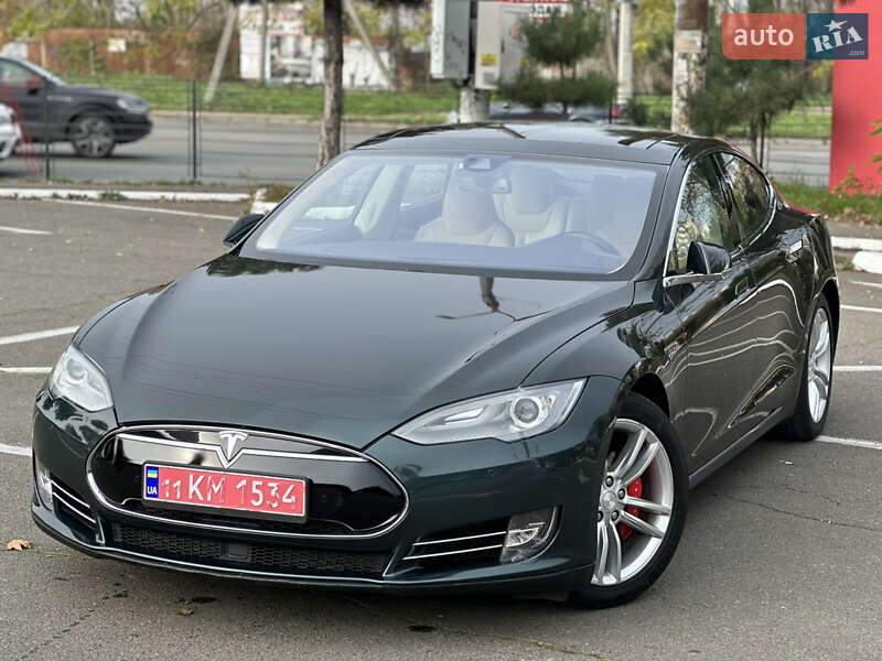 Ліфтбек Tesla Model S 2015 в Одесі
