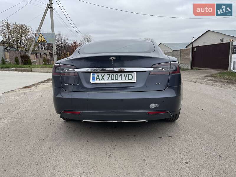 Лифтбек Tesla Model S 2015 в Харькове