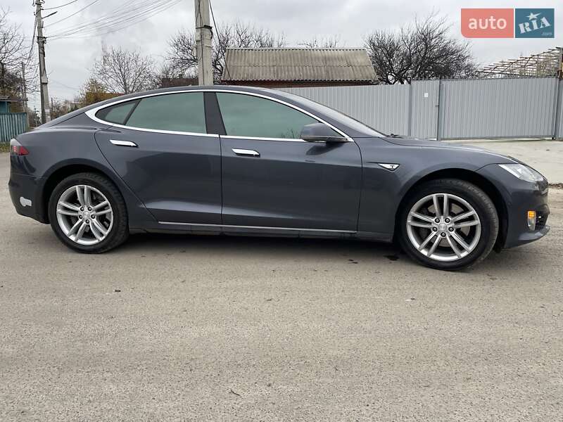Лифтбек Tesla Model S 2015 в Харькове