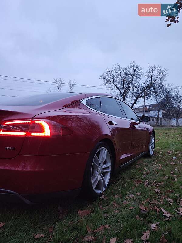 Ліфтбек Tesla Model S 2015 в Миколаєві