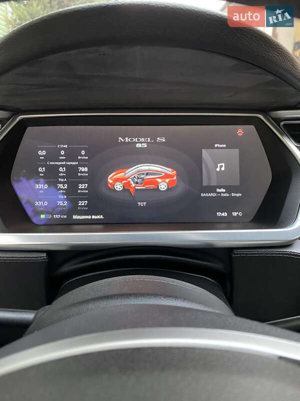 Ліфтбек Tesla Model S 2013 в Одесі фото 21 Ліфтбек Tesla Model S 2013 в Одесі