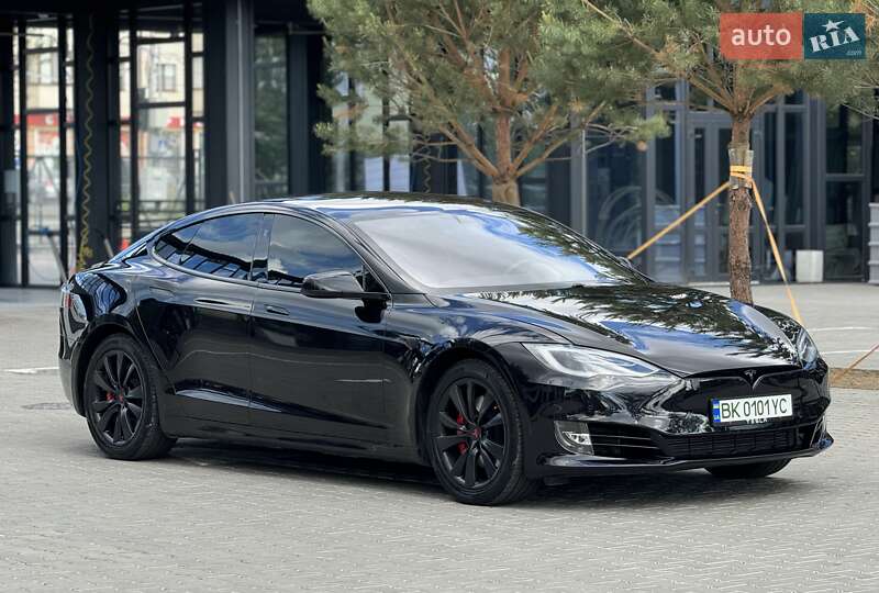 Ліфтбек Tesla Model S 2018 в Рівному фото 21 Ліфтбек Tesla Model S 2018 в Рівному