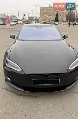 Лифтбек Tesla Model S 2016 в Полтаве