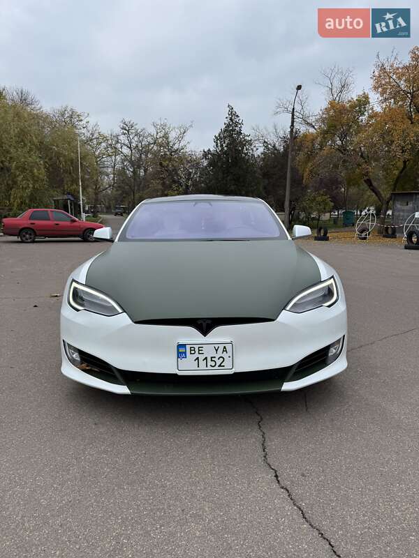 Ліфтбек Tesla Model S 2019 в Миколаєві