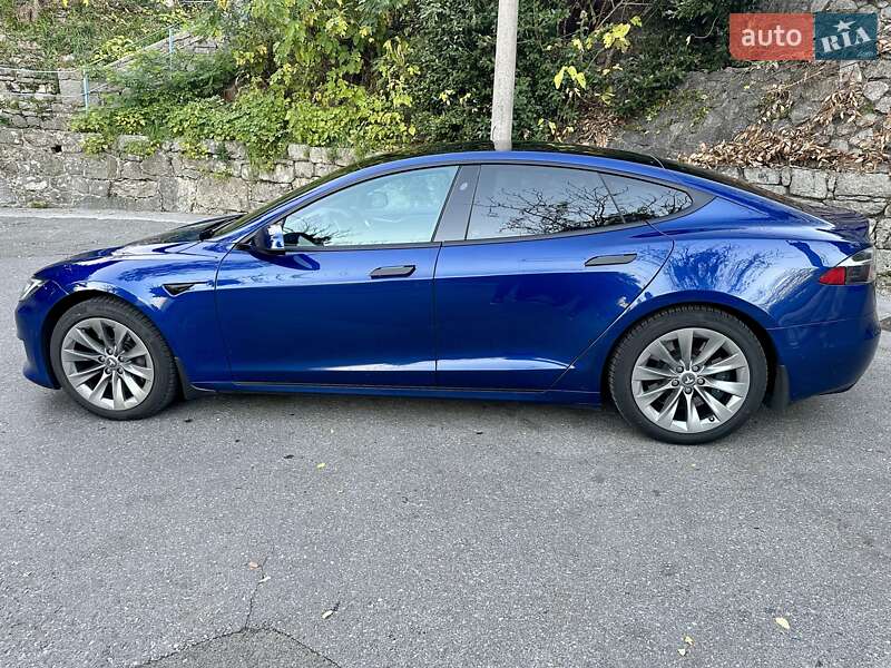 Ліфтбек Tesla Model S 2020 в Ужгороді