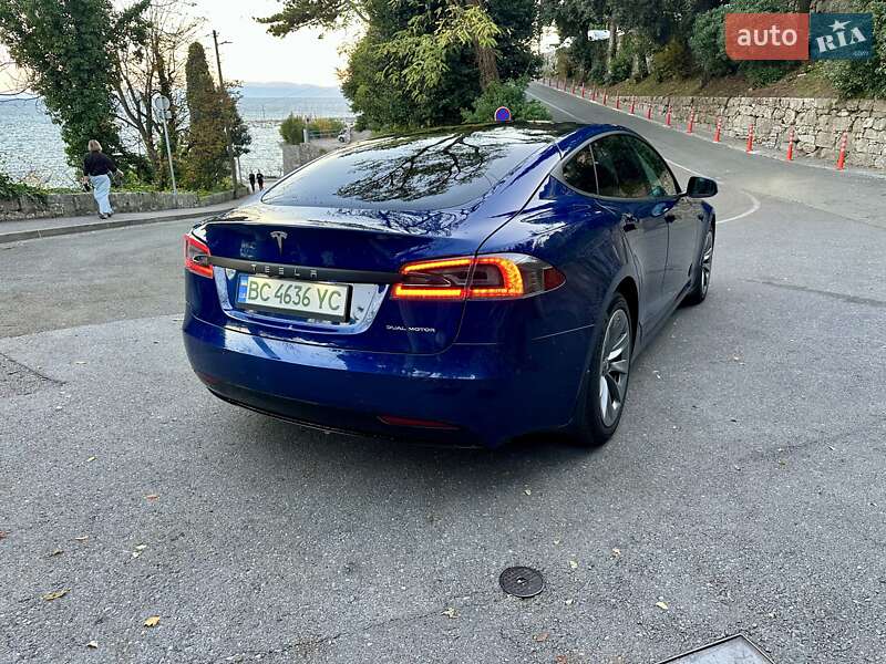 Ліфтбек Tesla Model S 2020 в Ужгороді