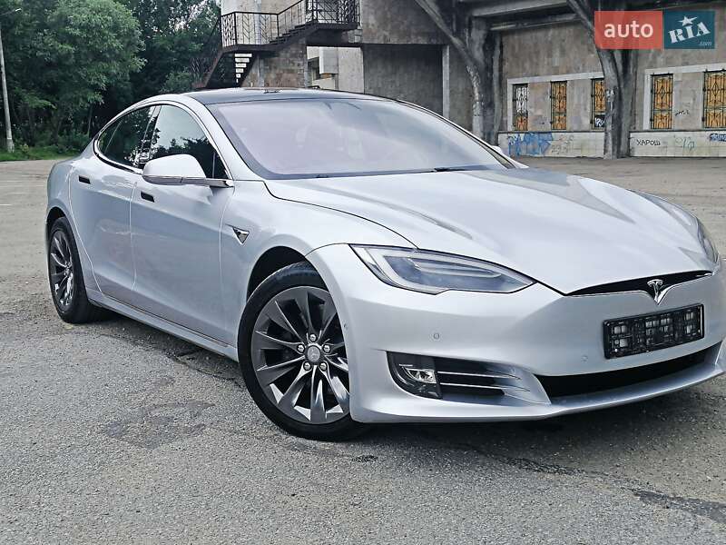 Ліфтбек Tesla Model S 2018 в Івано-Франківську фото 23 Ліфтбек Tesla Model S 2018 в Івано-Франківську