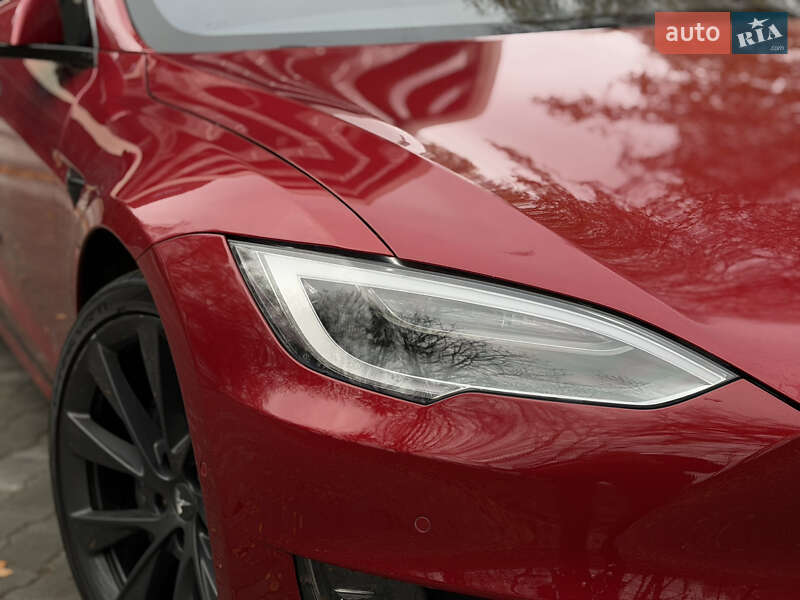 Лифтбек Tesla Model S 2018 в Тернополе