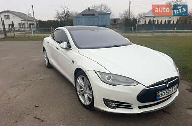Лифтбек Tesla Model S 2016 в Тернополе
