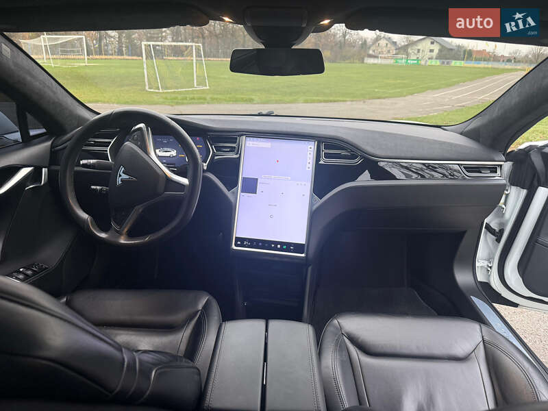 Ліфтбек Tesla Model S 2016 в Тернополі фото 6 Ліфтбек Tesla Model S 2016 в Тернополі