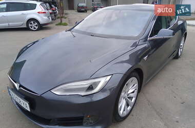 Ліфтбек Tesla Model S 2017 в Ніжині