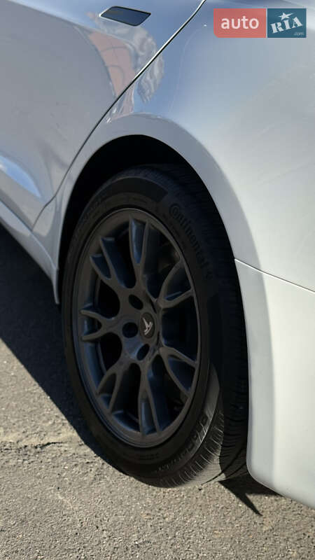 Лифтбек Tesla Model S 2023 в Львове фото 22 Лифтбек Tesla Model S 2023 в Львове