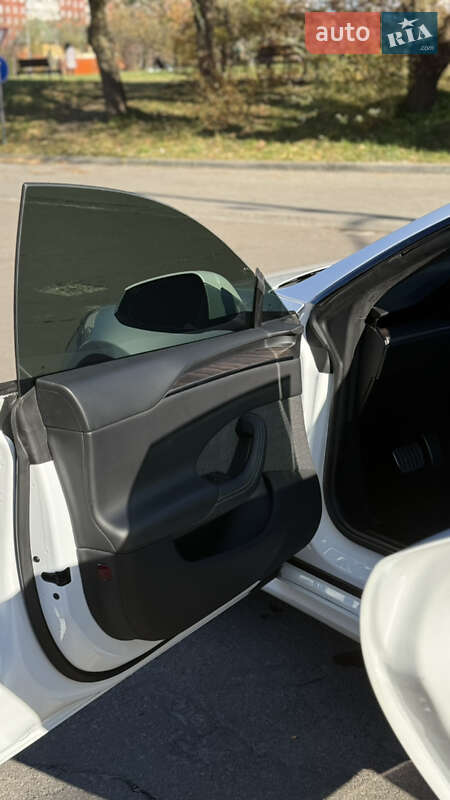 Лифтбек Tesla Model S 2023 в Львове фото 36 Лифтбек Tesla Model S 2023 в Львове