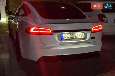 Ліфтбек Tesla Model S 2023 в Львові
