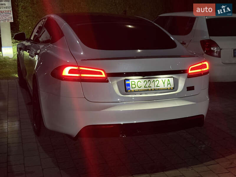 Лифтбек Tesla Model S 2023 в Львове фото 71 Лифтбек Tesla Model S 2023 в Львове