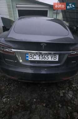 Ліфтбек Tesla Model S 2017 в Івано-Франківську