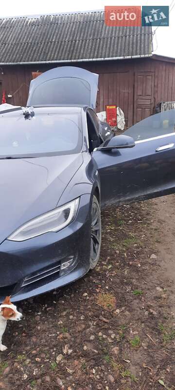 Ліфтбек Tesla Model S 2017 в Івано-Франківську фото 18 Ліфтбек Tesla Model S 2017 в Івано-Франківську