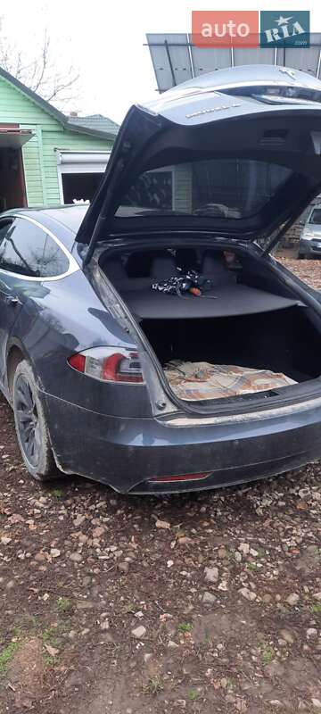 Ліфтбек Tesla Model S 2017 в Івано-Франківську фото 27 Ліфтбек Tesla Model S 2017 в Івано-Франківську