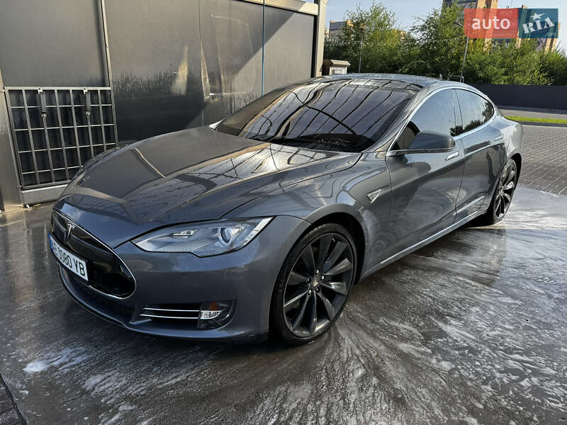 Лифтбек Tesla Model S 2014 в Днепре