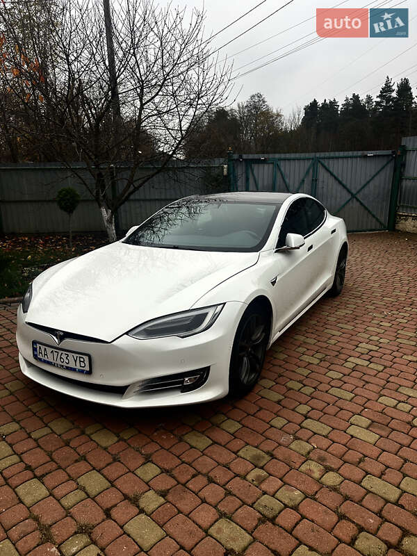 Ліфтбек Tesla Model S 2017 в Житомирі фото 20 Ліфтбек Tesla Model S 2017 в Житомирі
