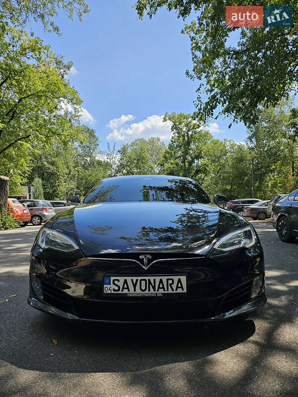Ліфтбек Tesla Model S 2017 в Чорноморську