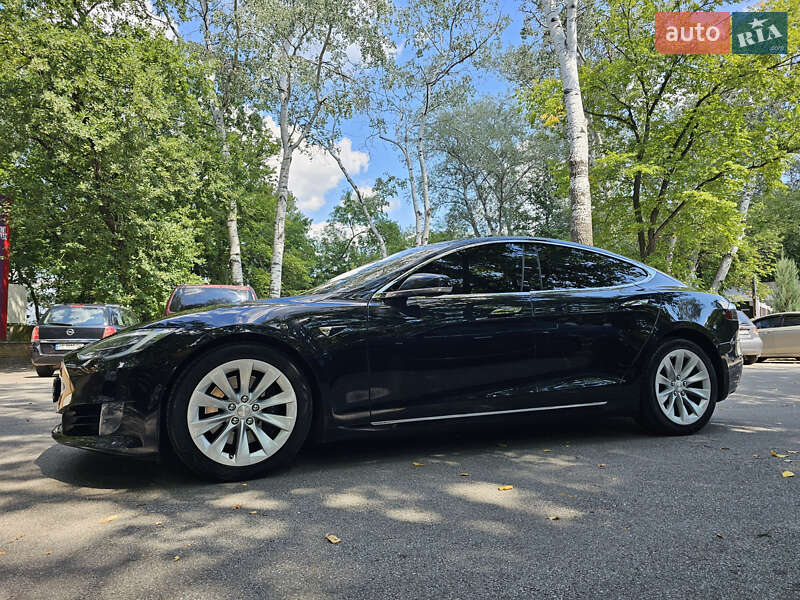 Ліфтбек Tesla Model S 2017 в Чорноморську