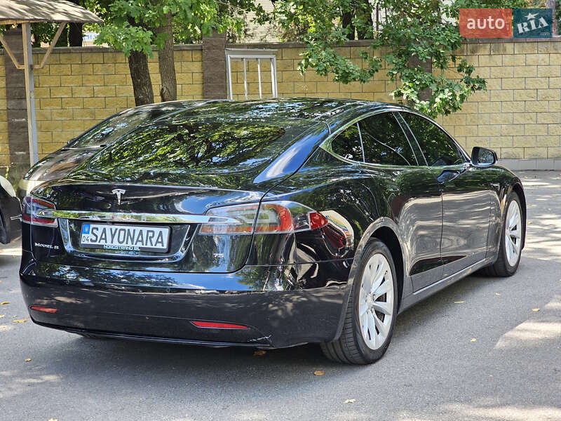 Ліфтбек Tesla Model S 2017 в Чорноморську