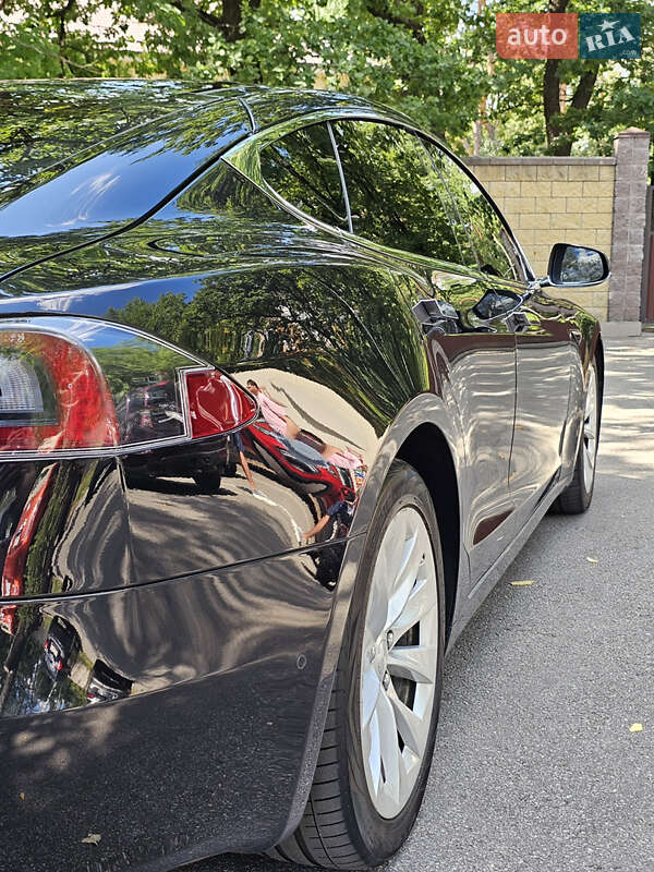 Ліфтбек Tesla Model S 2017 в Чорноморську
