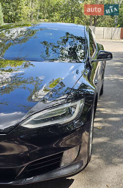 Ліфтбек Tesla Model S 2017 в Чорноморську