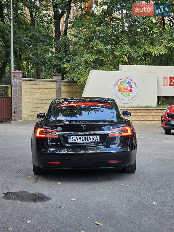 Ліфтбек Tesla Model S 2017 в Чорноморську