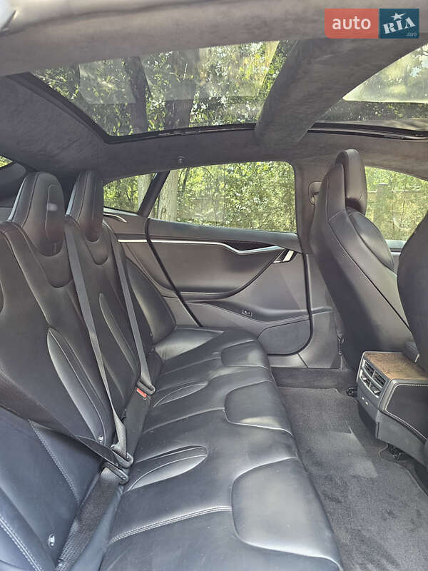 Ліфтбек Tesla Model S 2017 в Чорноморську