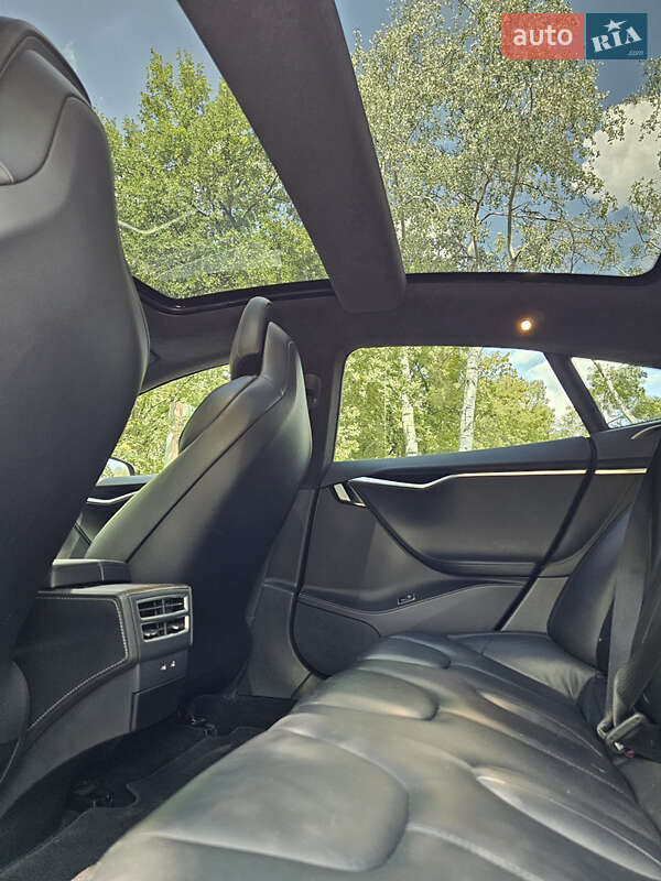 Ліфтбек Tesla Model S 2017 в Чорноморську