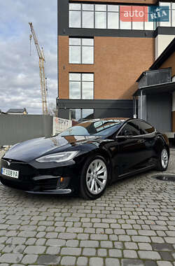 Ліфтбек Tesla Model S 2016 в Коломиї