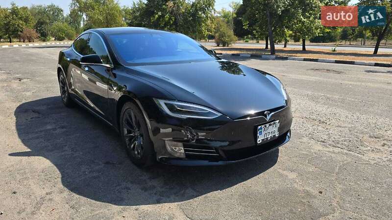 Лифтбек Tesla Model S 2019 в Запорожье фото Лифтбек Tesla Model S 2019 в Запорожье