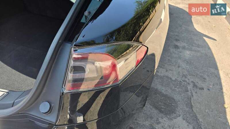 Лифтбек Tesla Model S 2019 в Запорожье фото 12 Лифтбек Tesla Model S 2019 в Запорожье