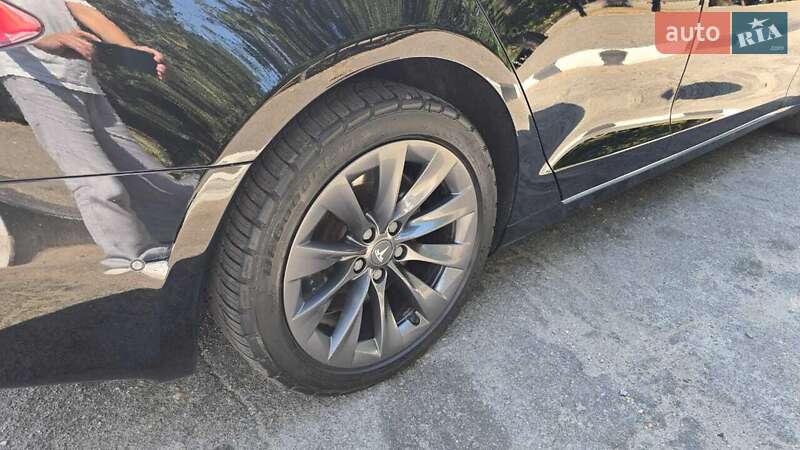 Лифтбек Tesla Model S 2019 в Запорожье фото 17 Лифтбек Tesla Model S 2019 в Запорожье