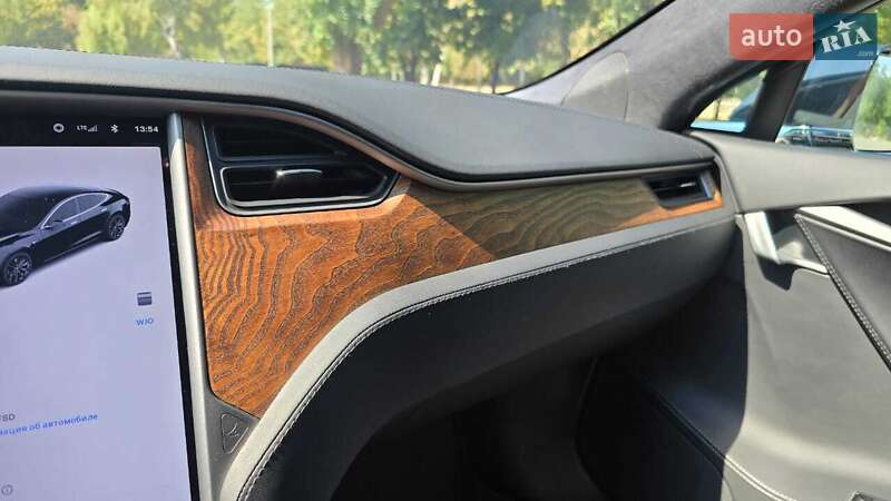Лифтбек Tesla Model S 2019 в Запорожье фото 22 Лифтбек Tesla Model S 2019 в Запорожье