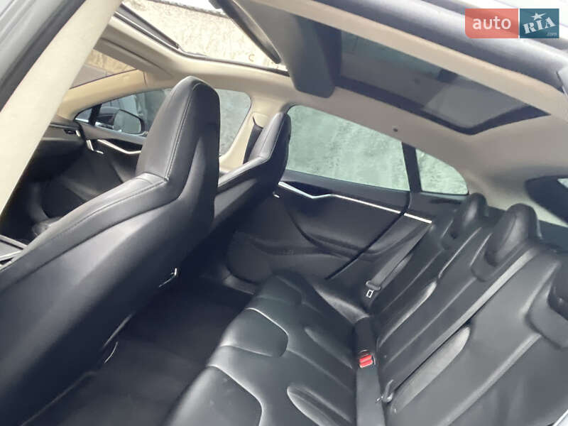 Ліфтбек Tesla Model S 2014 в Житомирі