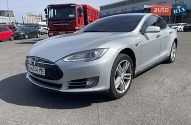 Ліфтбек Tesla Model S 2013 в Києві