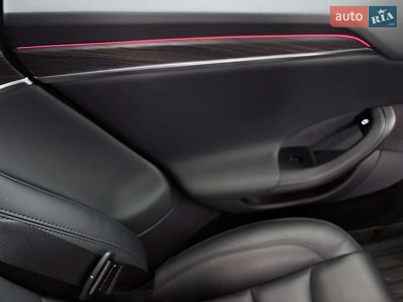 Ліфтбек Tesla Model S 2022 в Києві