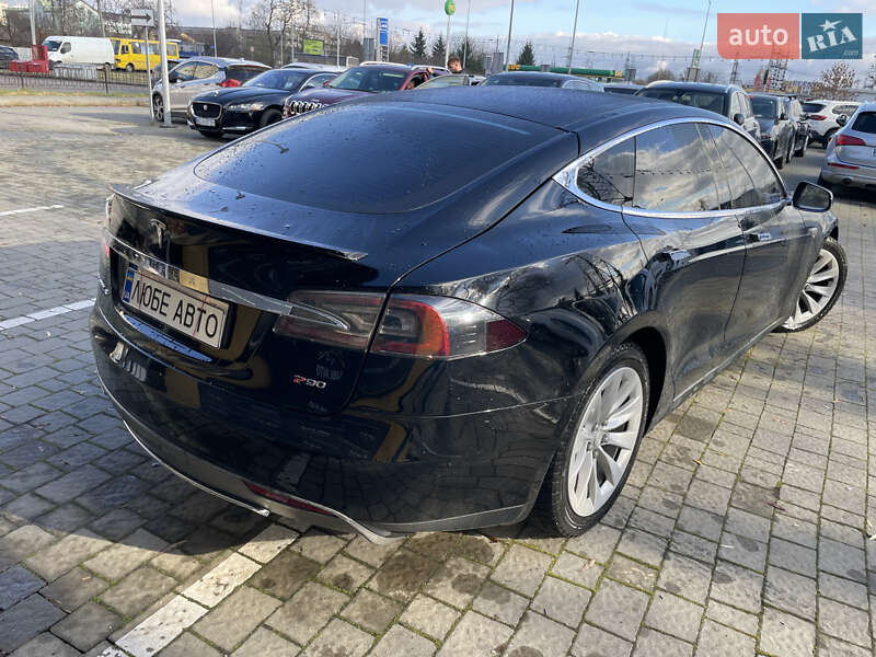 Ліфтбек Tesla Model S 2013 в Львові