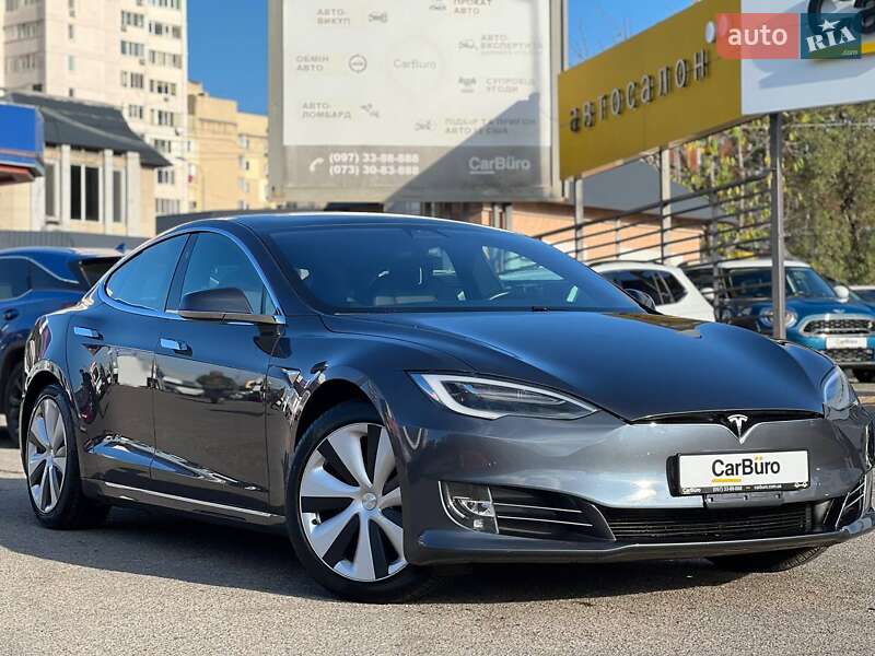 Ліфтбек Tesla Model S 2020 в Одесі
