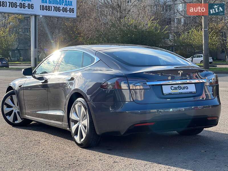 Ліфтбек Tesla Model S 2020 в Одесі