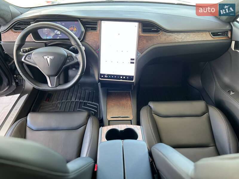 Ліфтбек Tesla Model S 2020 в Одесі