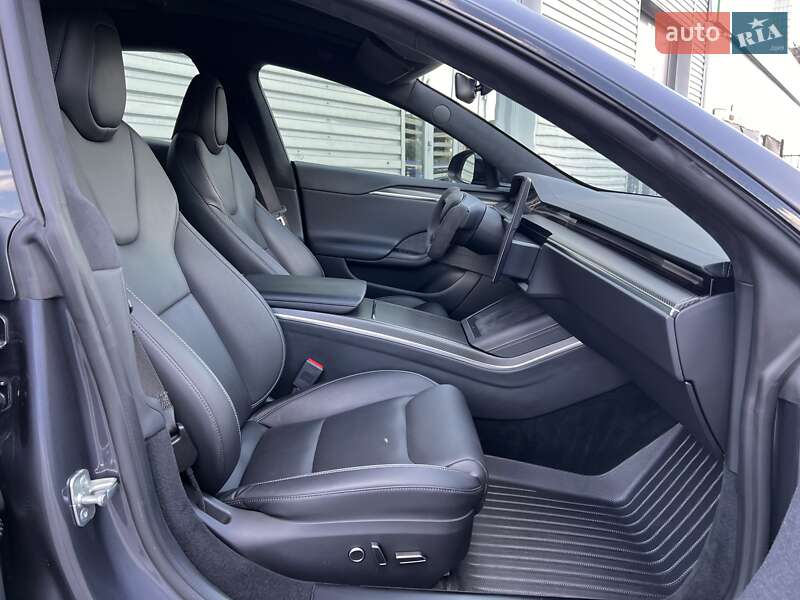 Лифтбек Tesla Model S 2022 в Киеве