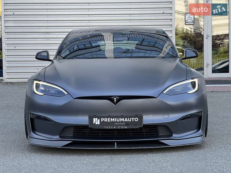 Лифтбек Tesla Model S 2022 в Киеве
