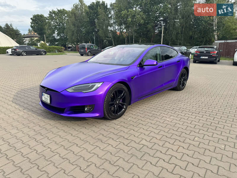 Ліфтбек Tesla Model S 2017 в Львові фото Ліфтбек Tesla Model S 2017 в Львові