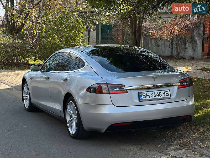 Ліфтбек Tesla Model S 2012 в Одесі фото 19 Ліфтбек Tesla Model S 2012 в Одесі