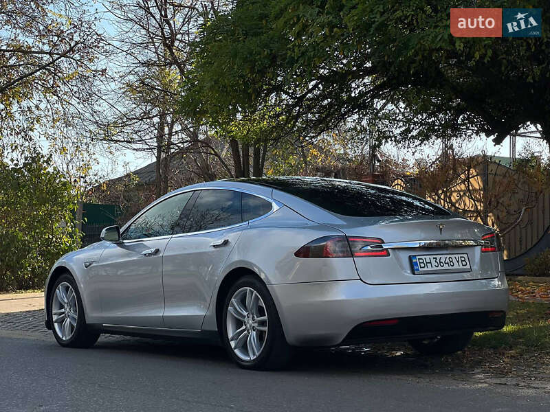Ліфтбек Tesla Model S 2012 в Одесі фото 22 Ліфтбек Tesla Model S 2012 в Одесі