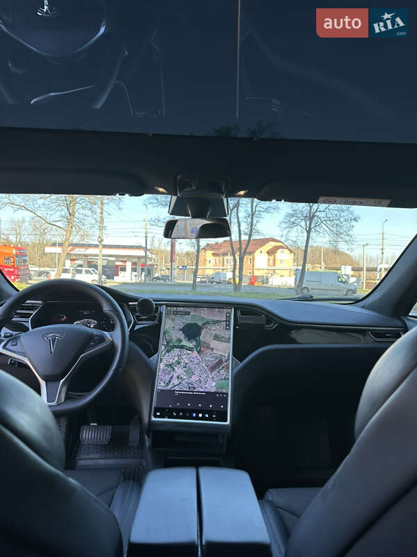 Лифтбек Tesla Model S 2017 в Тернополе фото 5 Лифтбек Tesla Model S 2017 в Тернополе